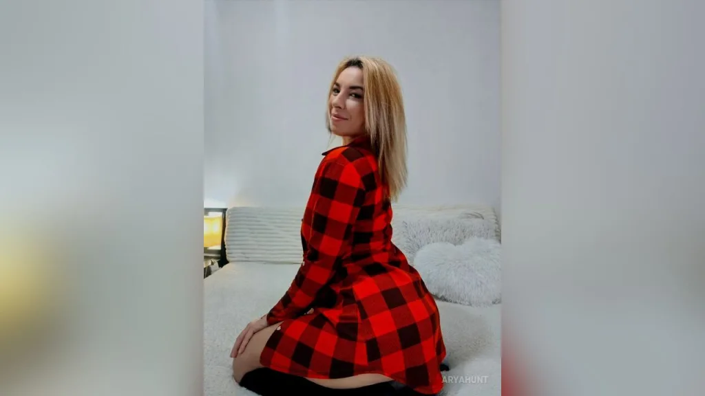 AryaHunt — shirt and sexy lenjerie