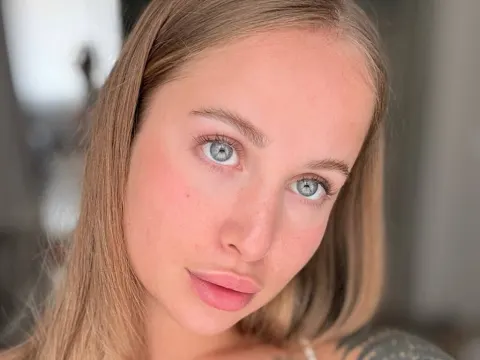 MickyBlush cam model