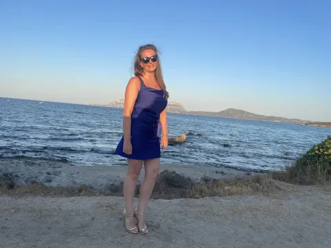 Louisa35 — Streamate Photos