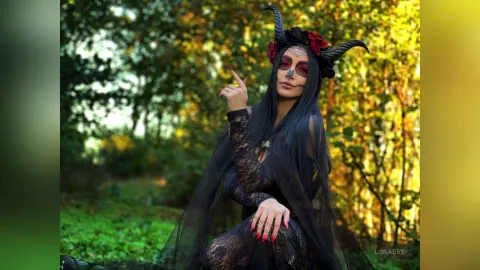 LoraEve — Halloween.