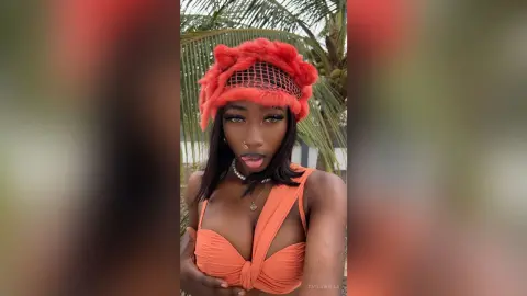 TaylaWella — Lovely Beach