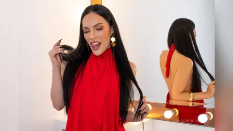 OliviaPalacios — Crazy in red