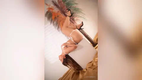 CloeSummers — Look at this sexy girl