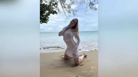 VickiAstra — wet Vicki