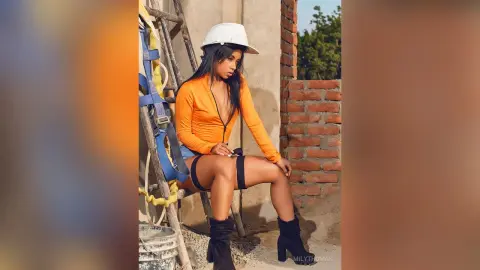 MilyThomas — 👷‍♀🔨🪚🧱🪜