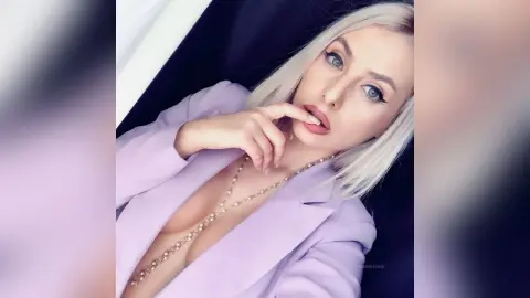 Anna — Classy