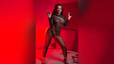 HaleyHouston — Kitty has gone wild!