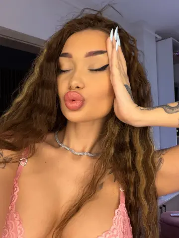 SashaFererra — Streamate Photos