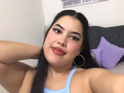 AlejaGoldk — Streamate Photos