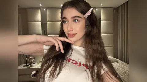 LilyColiins — me