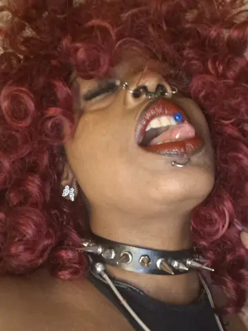 MistressRoannaWidow — Streamate Photos