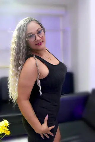 SamiraLennox — Streamate Photos
