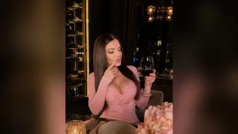 ElizabethRey — Cheers🍷💕