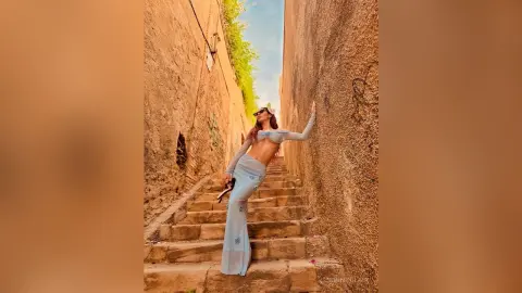 SunnyBlair — Summer Vibezzz