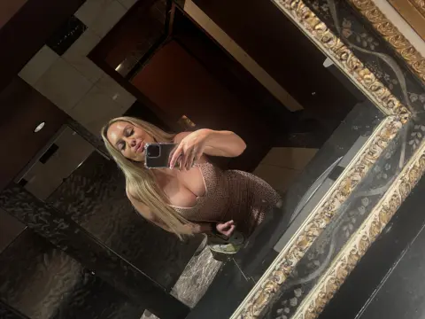 Lucy_London_19 — Streamate Photos