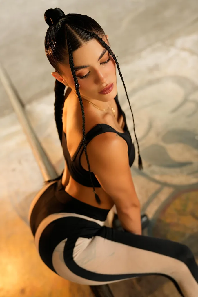 SelenaMartinez — Streamate Photos