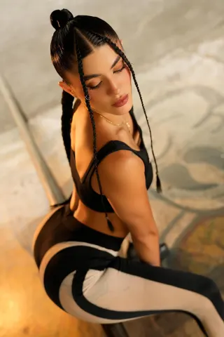 SelenaMartinez — Streamate Photos