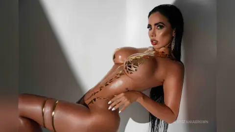 EstefaniaBrown — Bodytape 🔥