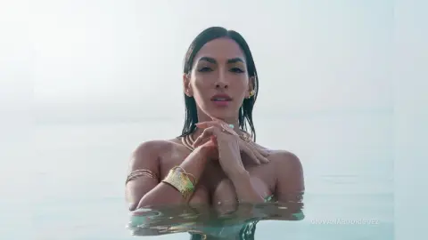 GiovanaRodriguez — Feeling The Vibe