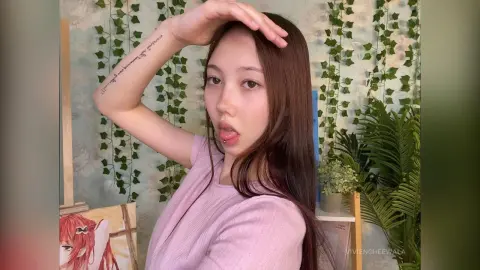 VivienGheewala — Moning ;)