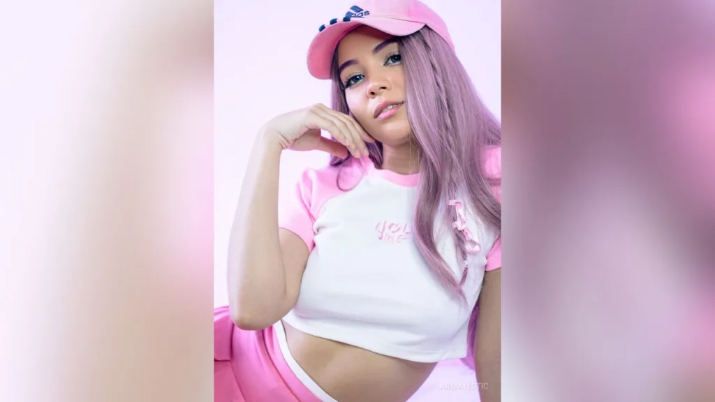 AriaMystic — live cam