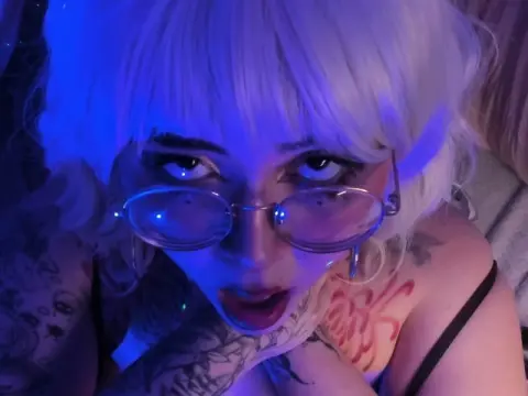 Charlottesinclair22 — Streamate Photos