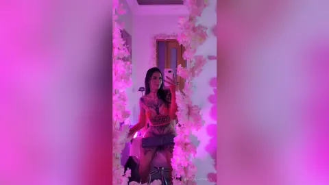KristalEspinoza — Red 😻