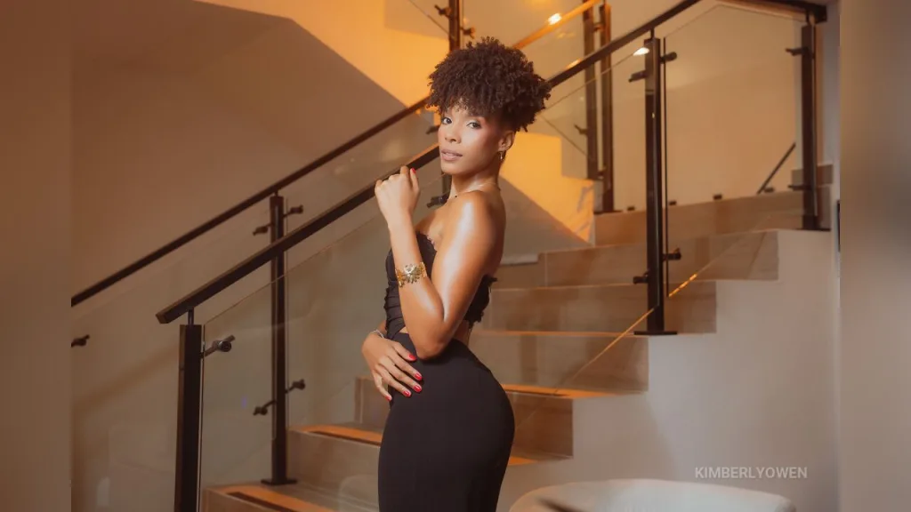 KimberlyOwen — Balck dress