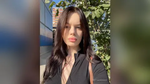 BrittaGienger — Sexy