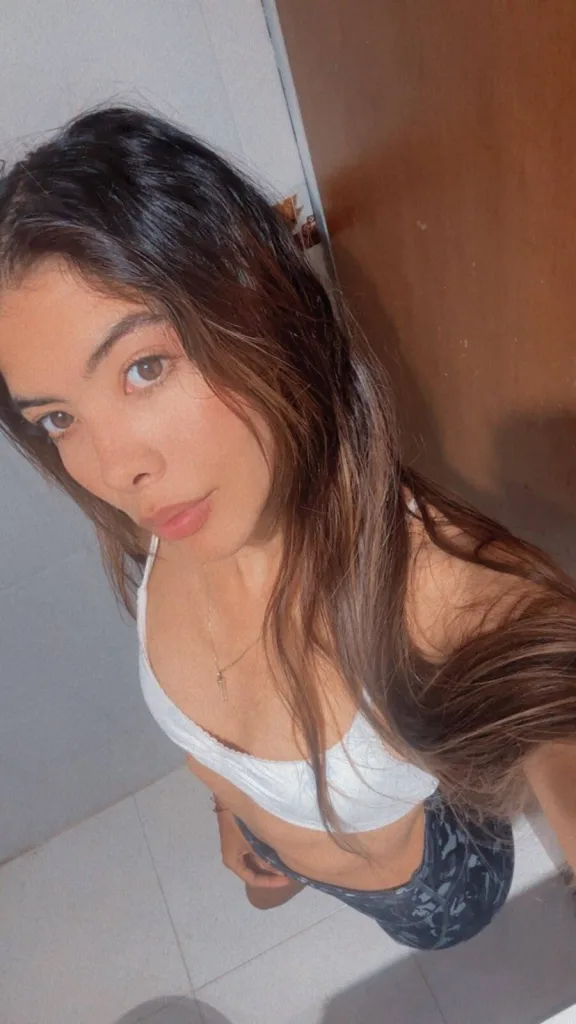 andreamilla — Streamate Photos