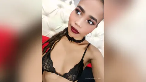 AridnnaSanchez — .