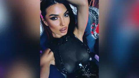 MoniqueSpelll — .