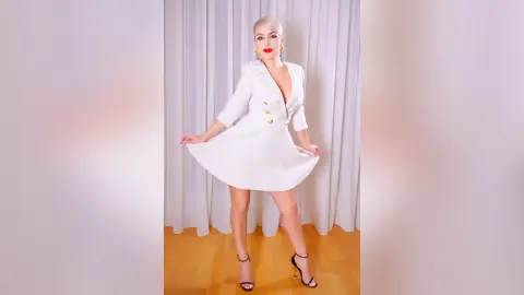Anna — Fashion