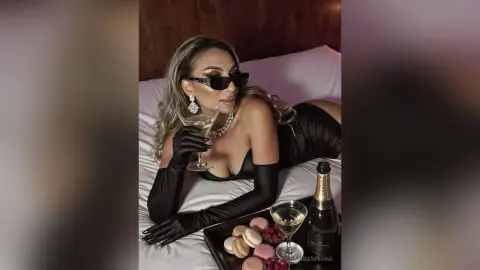 DalidaSelena — :)
