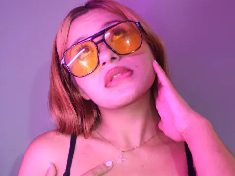 CataleyaSantana cam model