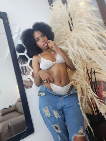 Nini_Beyker — Streamate Photos