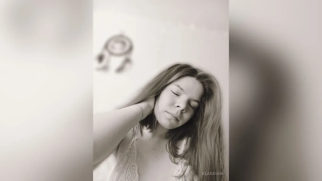 KlaraVan — live cam
