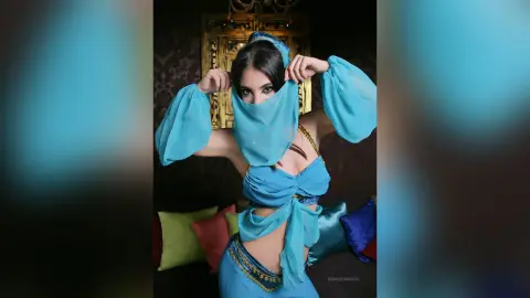 Kate — Belly Dancer - LOVE IT !