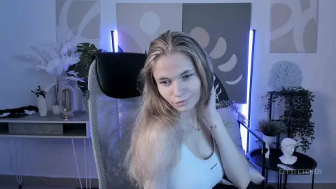 EffyFetcher — Sexy Effie