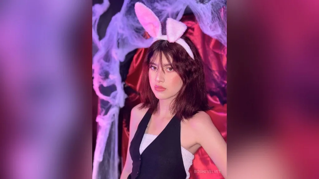 RosheVelvet — Wicked Tease