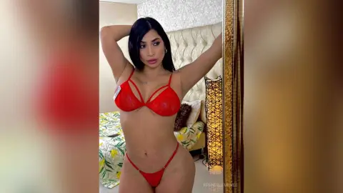 BrendaJimenes — posing