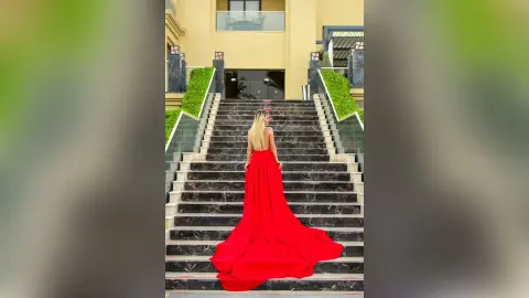 Jennifer — RED