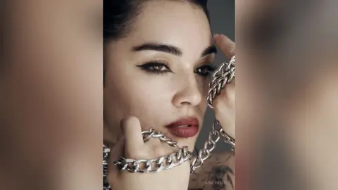AdalineCruz — 🖤
