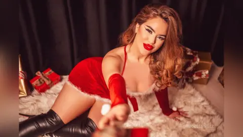 NicolleWillis — Christmas Delight