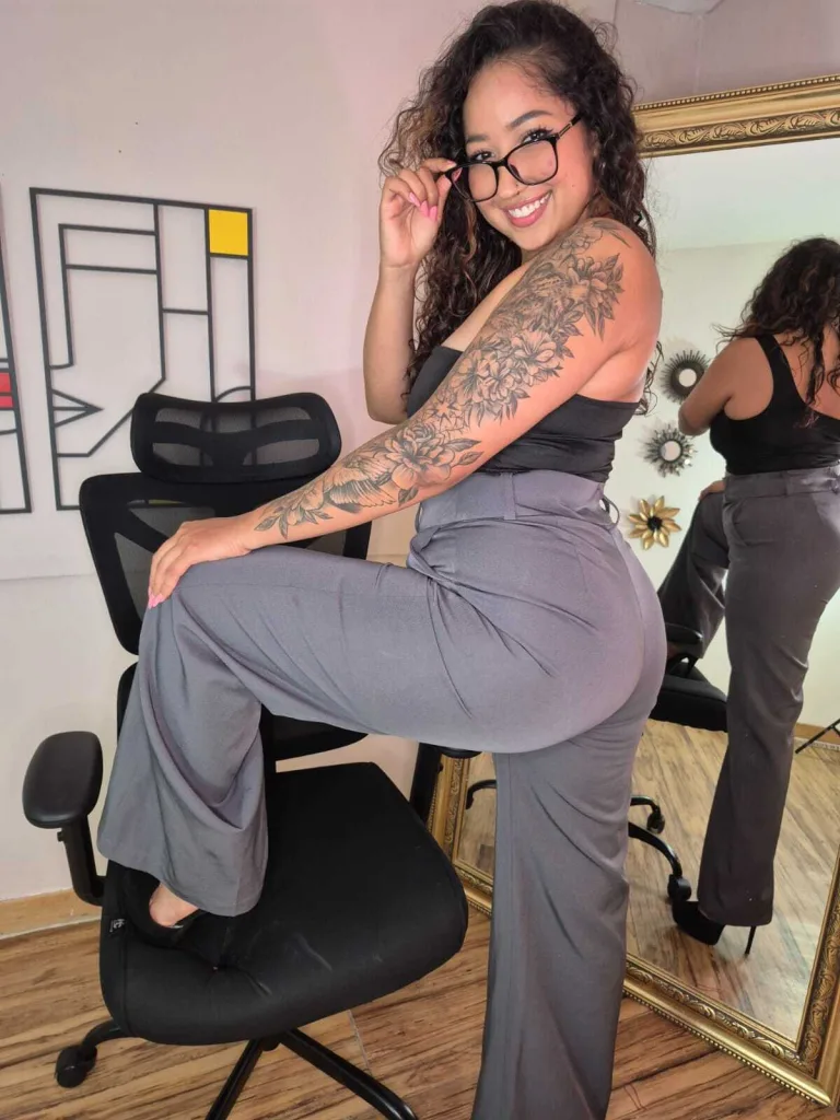 Carol_Rodriguez — Streamate Photos