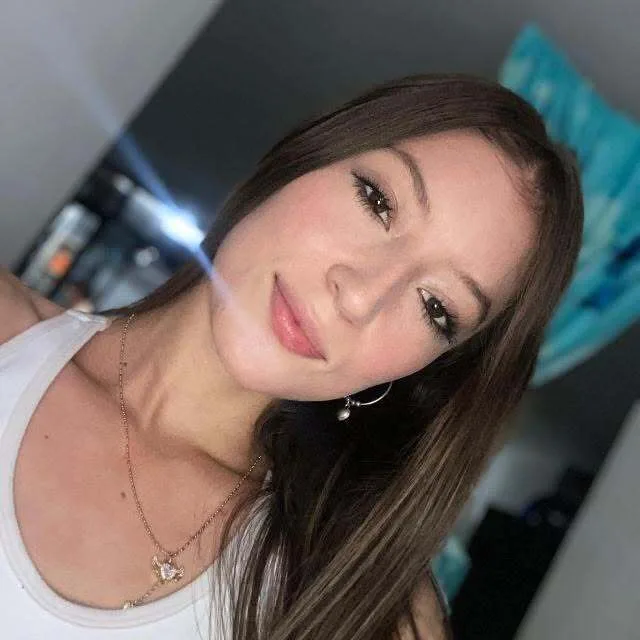 celeste_sweett19 — Streamate Photos