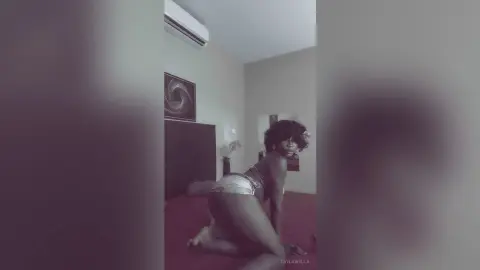 TaylaWella — Wild tease😈👅💦