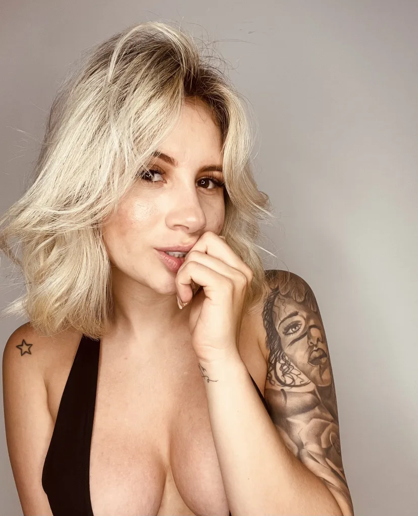 Jolenne_Novak — Streamate Photos