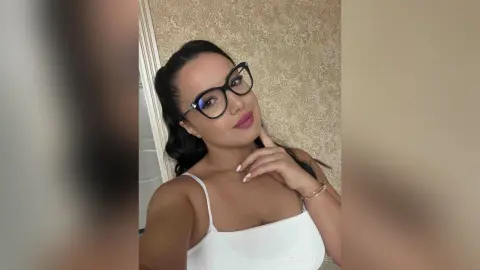 CassyTorres — Selfies