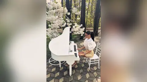 AnnaKarev — Life is like a Piano ..🎹
